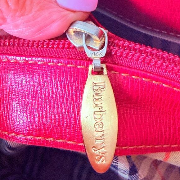 ✋🛑Price Drop ✋🛑AUTHENTIC SANYO SHOKAI BURBERRY LEATHER SHOULDER TOTE BAG. - Picture 11 of 17